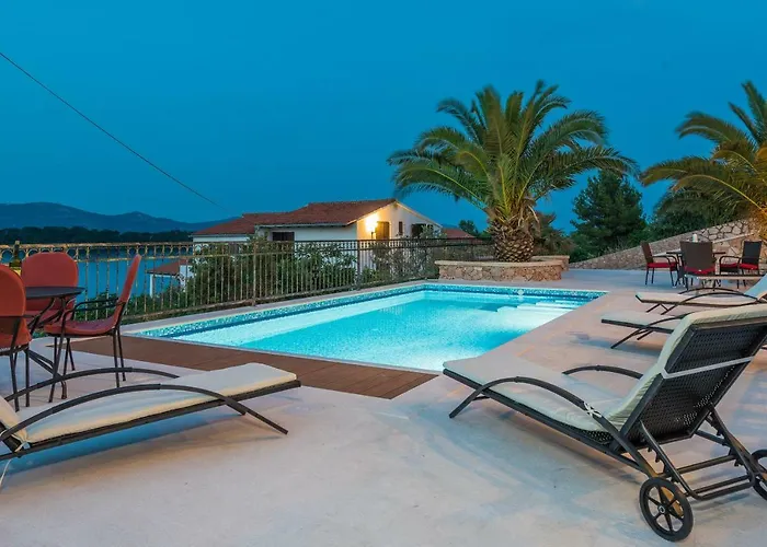 Villa Iz