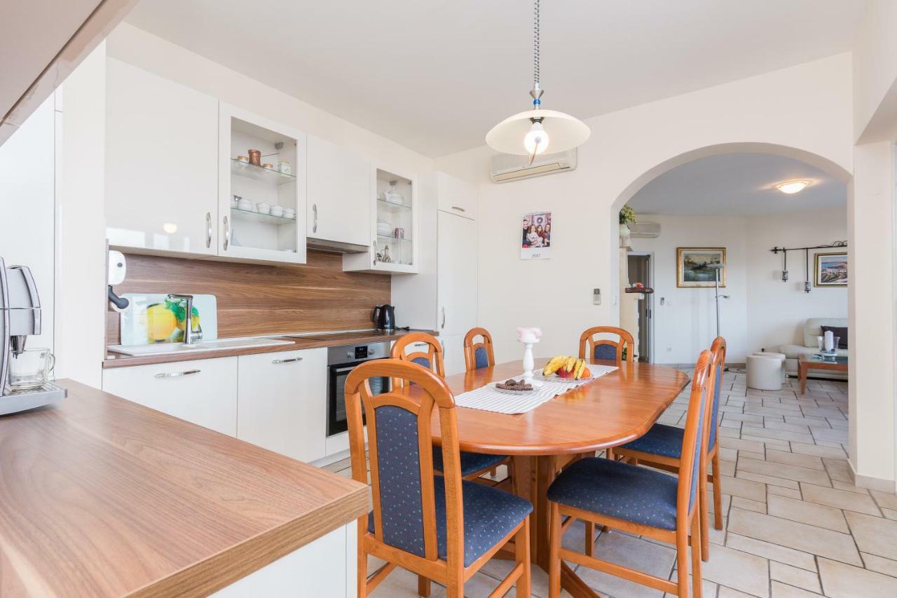 Iz Apartment