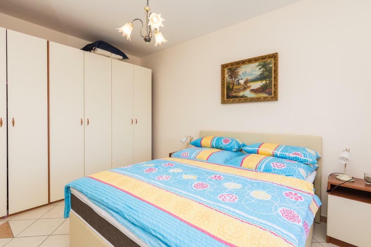 Apartment Iz Veli Iz